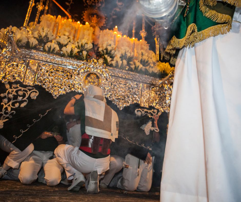 LA IMPORTANCIA DE CONTRATAR SEGUROS DE CONTINGENCIAS PARA LAS PROCESIONES DE SEMANA SANTA